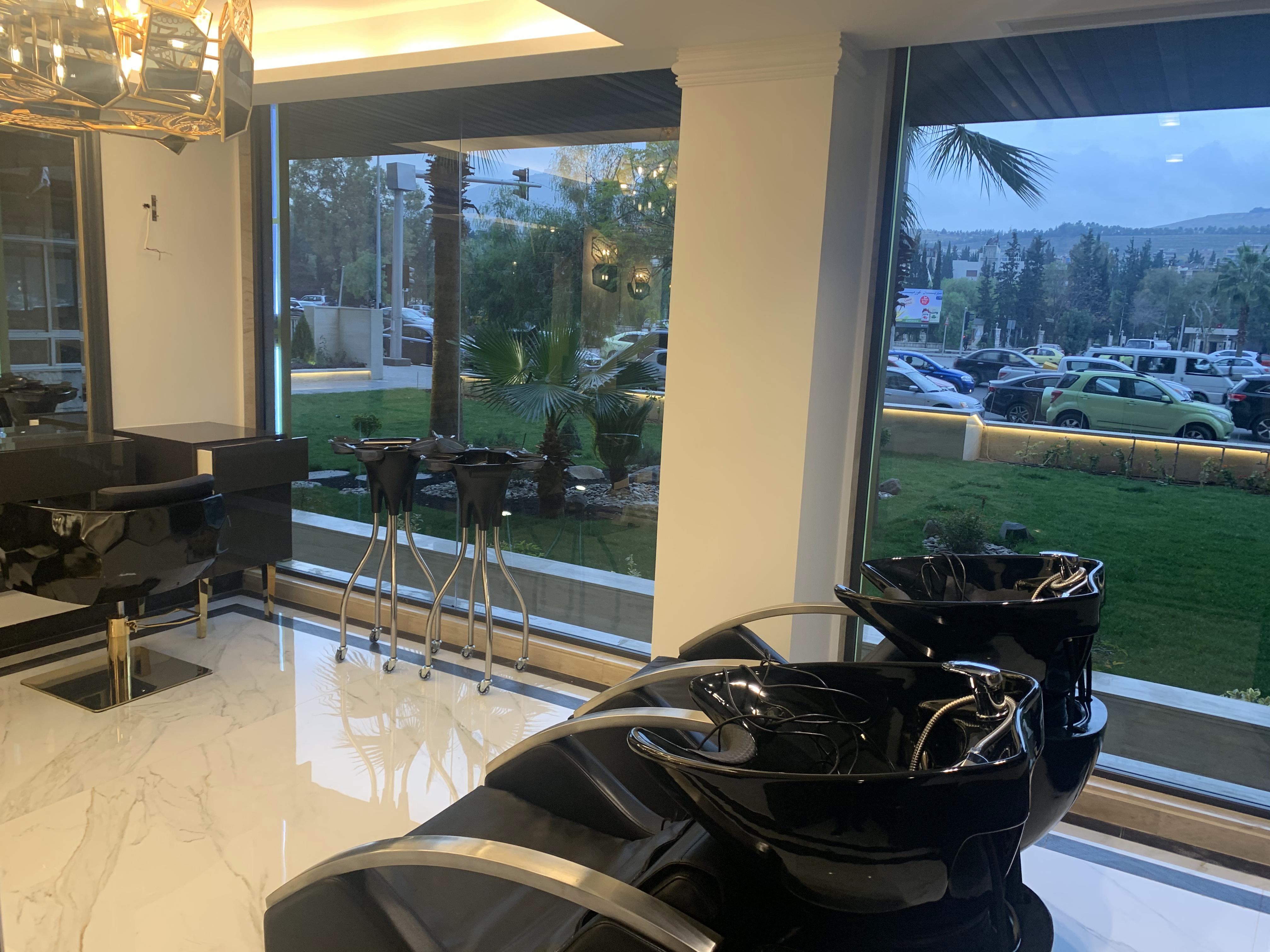 Emela Beauty Saloon gallery image